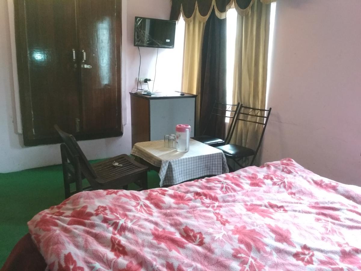 Himanshu Resorts Manāli Esterno foto