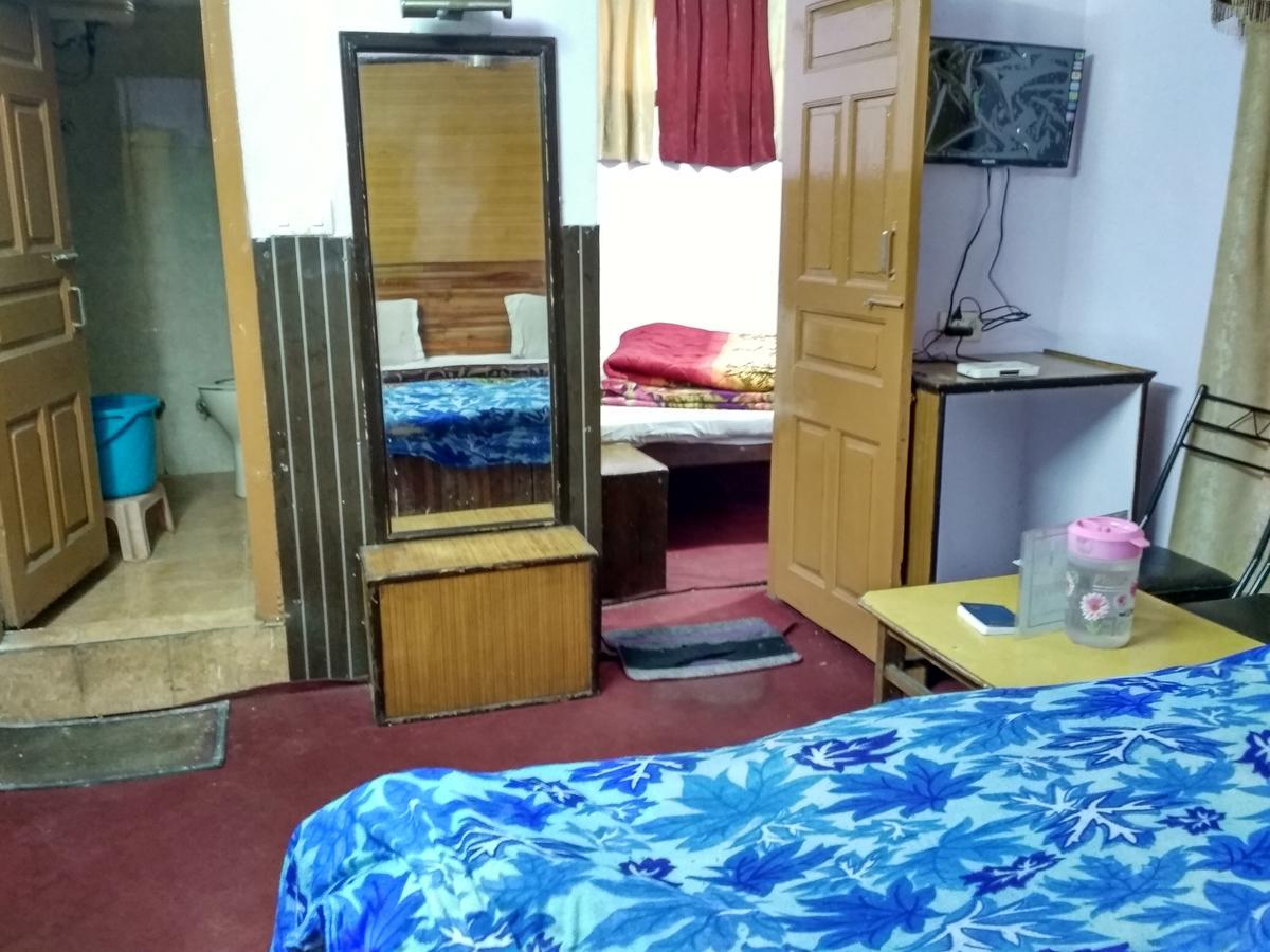 Himanshu Resorts Manāli Esterno foto