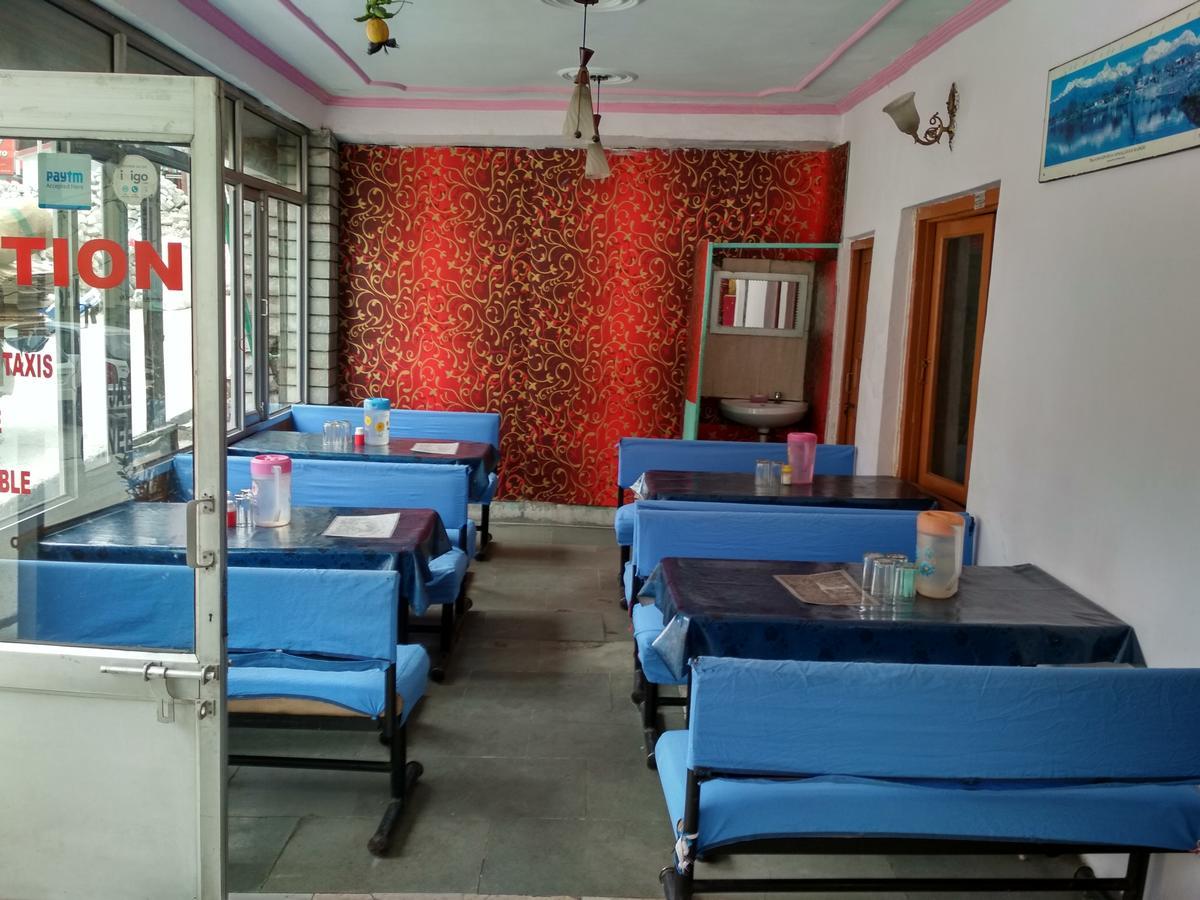 Himanshu Resorts Manāli Esterno foto